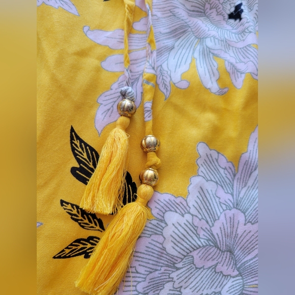 NWT Yellow Floral Beach/Swim Cover Up - Picture 5 of 6
